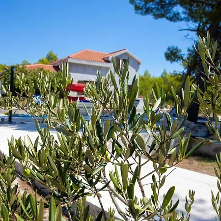 Nyaraló House Ivana *