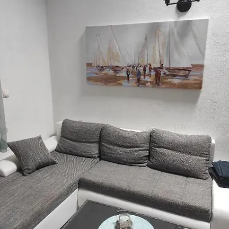 House Ivana Milna