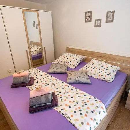 House Ivana * Milna