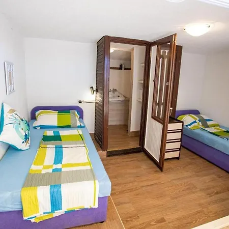 House Ivana Milna (Brac)
