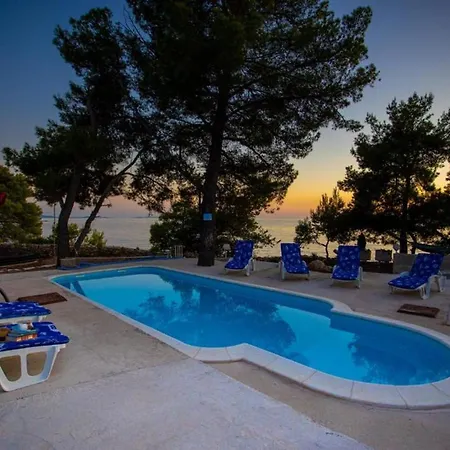 House Ivana Milna (Brac)