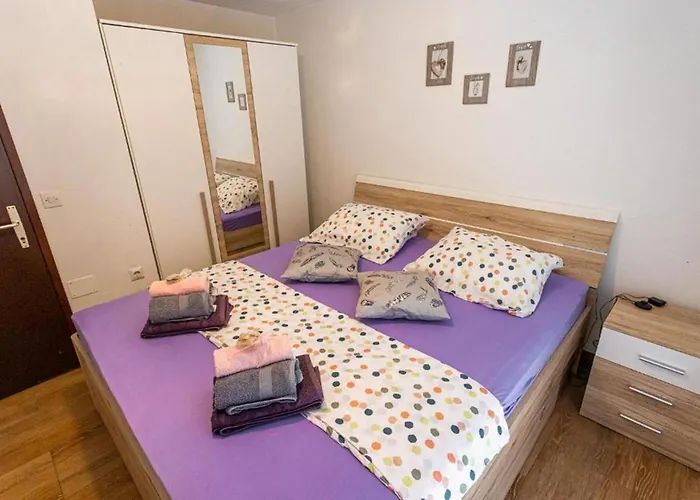 House Ivana * Милна