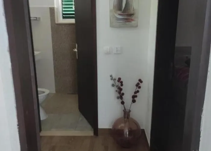 Дом отдыха House Ivana Милна